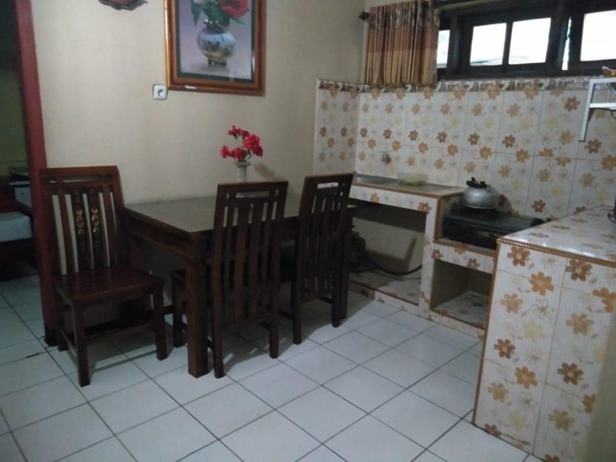 Villa Trijaya Batu  Extérieur photo