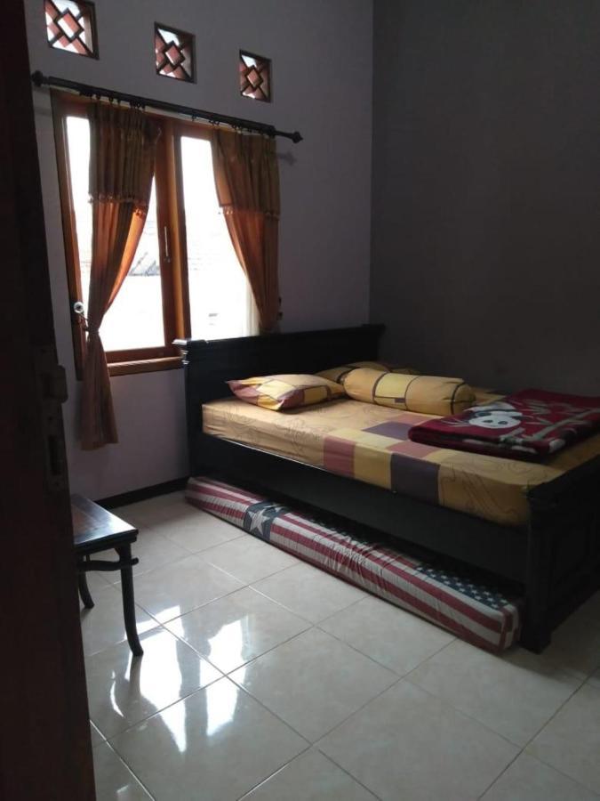 Villa Trijaya Batu  Extérieur photo