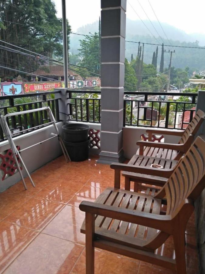 Villa Trijaya Batu  Extérieur photo